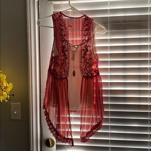 White tank with coral flowy and necklace